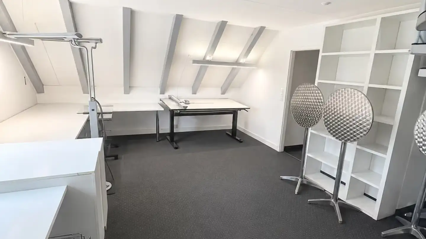 Bürofläche mieten - Zentralstrasse 26, 8604 Volketswil - Foto 4