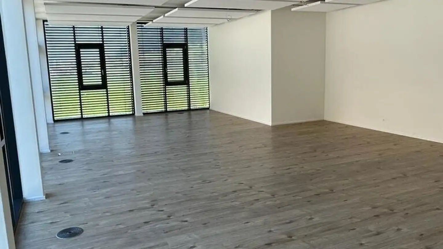 Commerciale in affitto - Via La Val 1, 7013 Domat/Ems - Photo 2