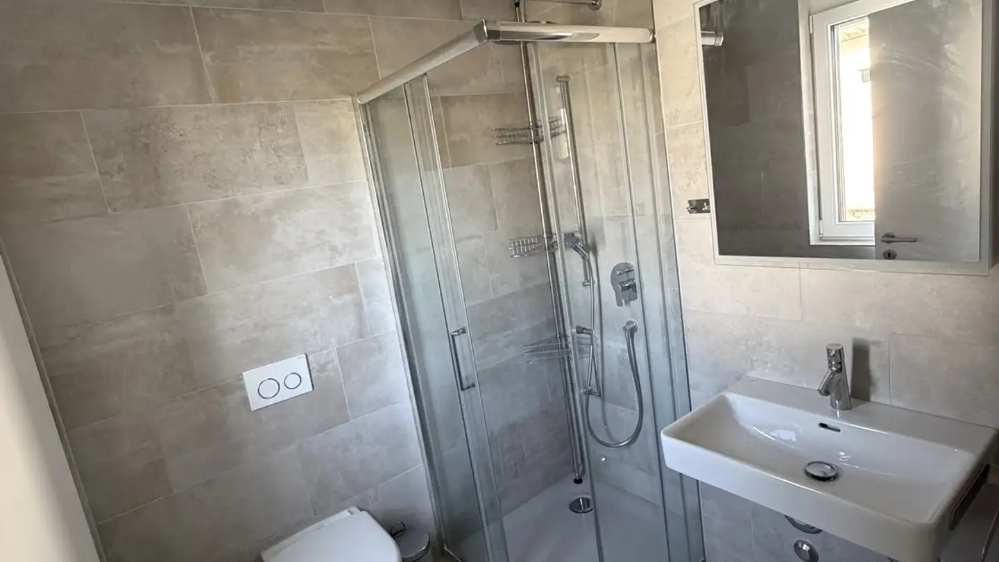 Appartement à louer - Sihlaurain 4e, 8134 Adliswil - Photo 2