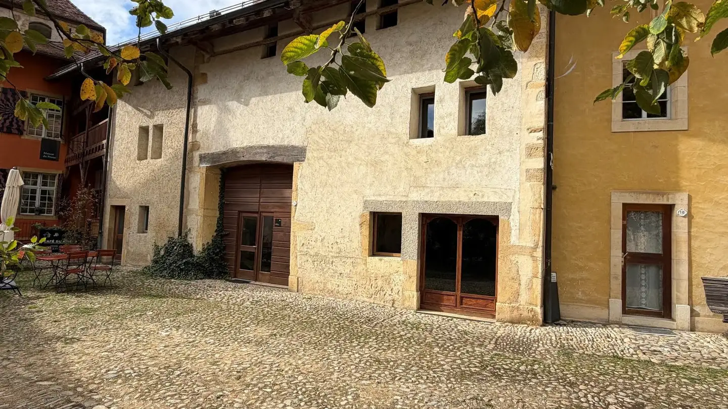 Atelier à louer - Cour Du Cloître 10, 1323 Romainmôtier - Photo 2