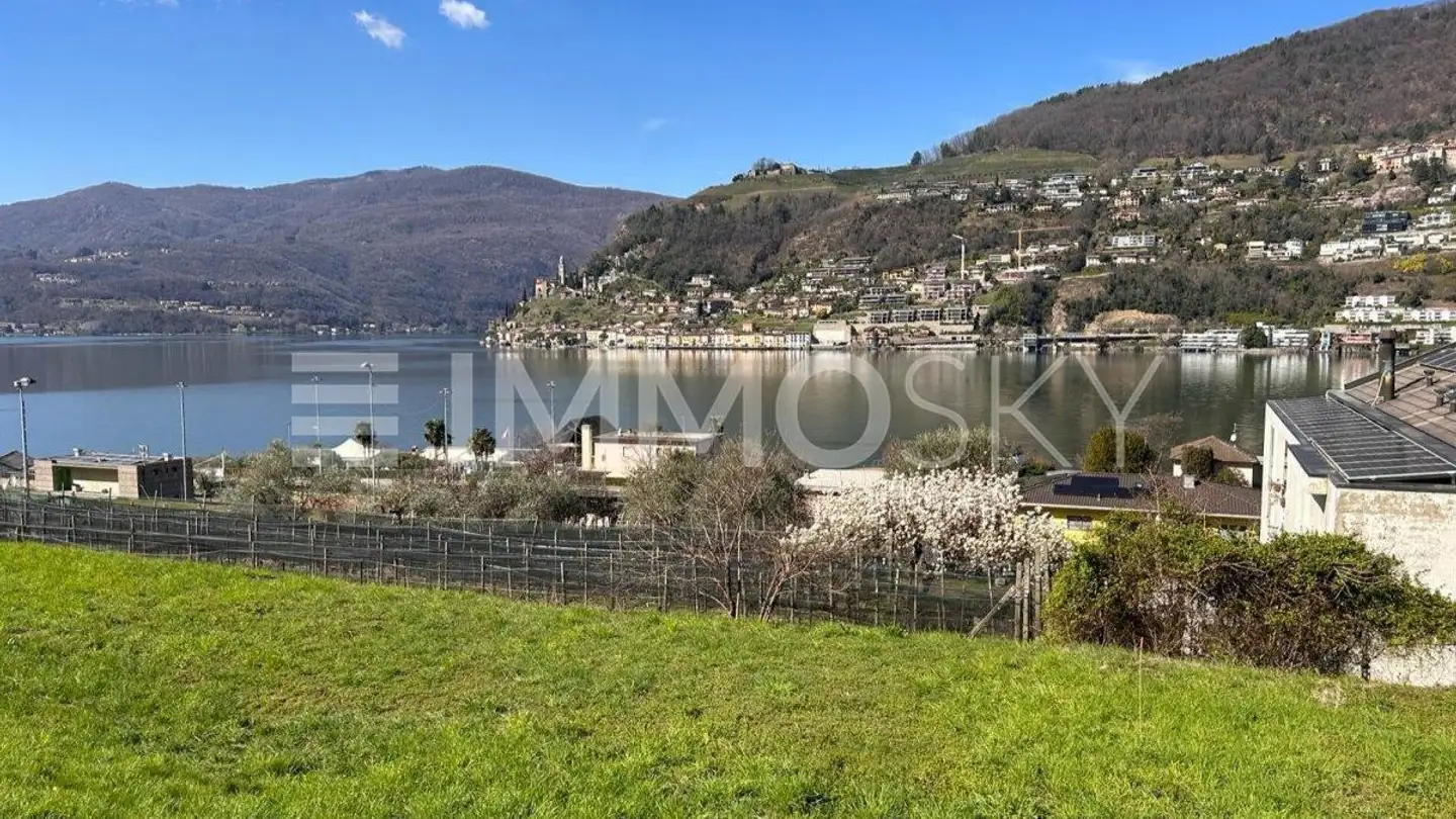 Constructible plot for sale - 6827 Brusino Arsizio