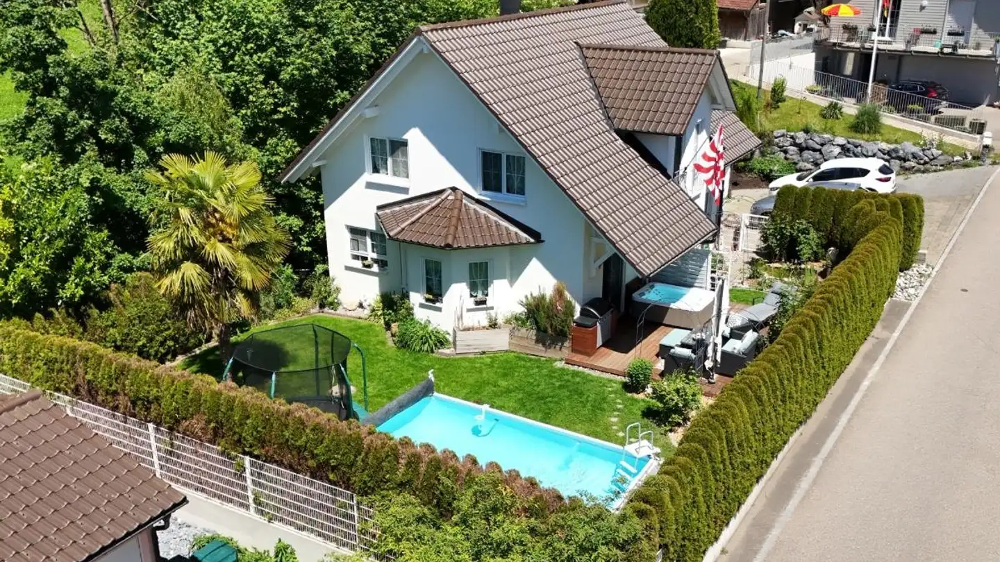 Single house for sale - Schulstrasse 3, 9556 Zezikon