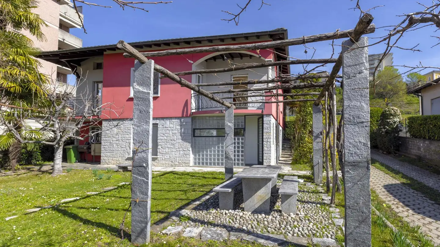 Single house for sale - 6828 Balerna