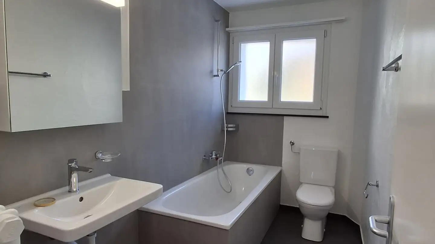 Apartment for rent - Zimbergstrasse 63, 8335 Hittnau - Photo 2