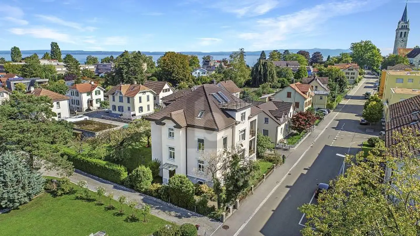 Residential building for sale - 8590 Romanshorn