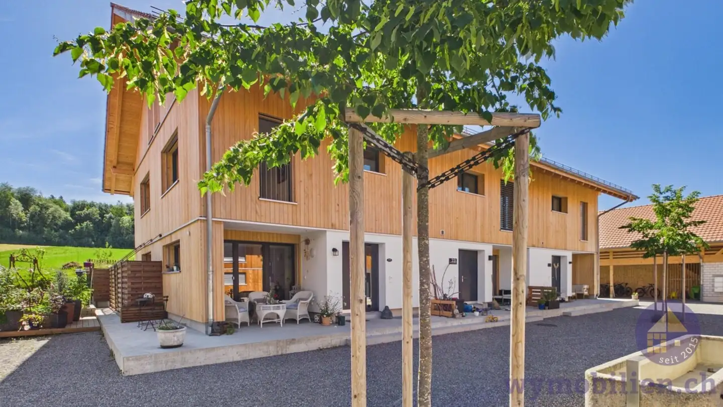 Row house for sale - Dorfstrasse, 3472 Rumendingen