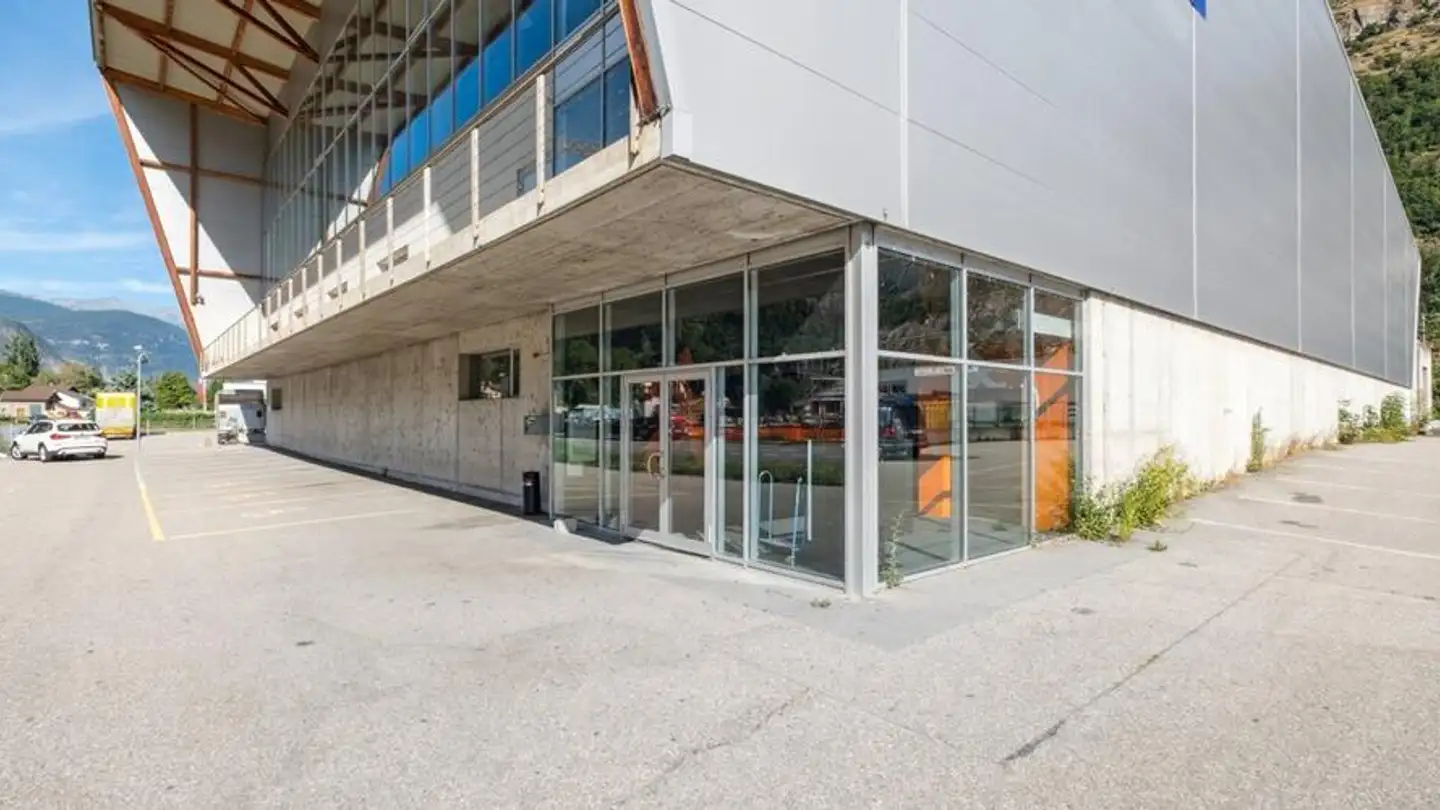 Immeuble industriel à louer - 3900 Brig - Photo 3