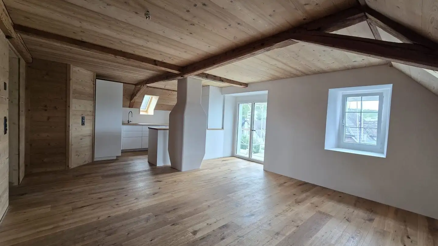 Dachgeschosswohnung mieten - Seestrasse 185, 8712 Stäfa