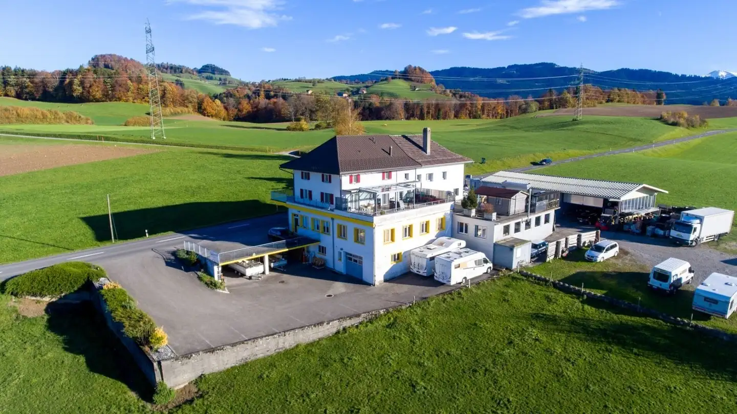 Edificio ad uso misto in vendita - Wengliswil 50, 1715 Alterswil FR