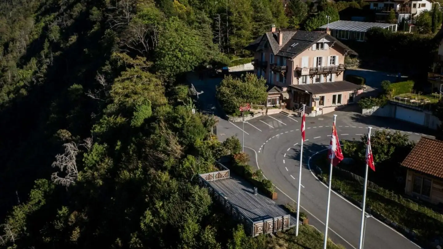 Mischgenutztes Gebäude kaufen - Route De Chemin 1, 1927 Chemin - Foto 3