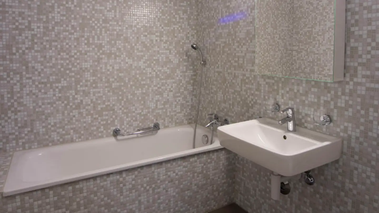 Wohnung mieten - Engstringerstrasse 6, 8952 Schlieren - Foto 3