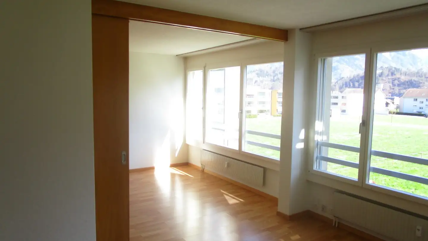 Apartment for rent - Mittlere Strasse 39, 3800 Unterseen - Photo 2