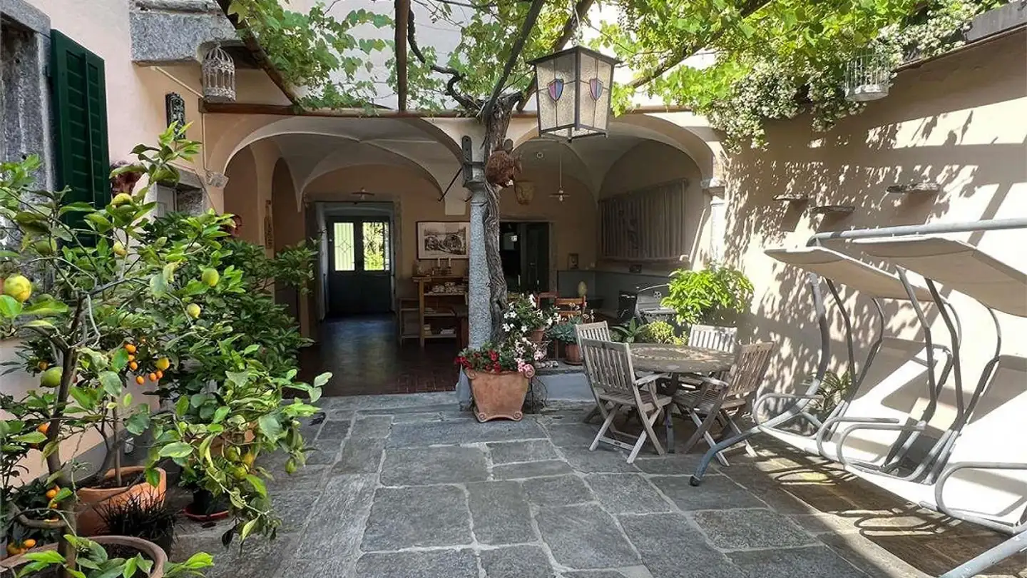 Furnished apartment for sale - 6600 Locarno