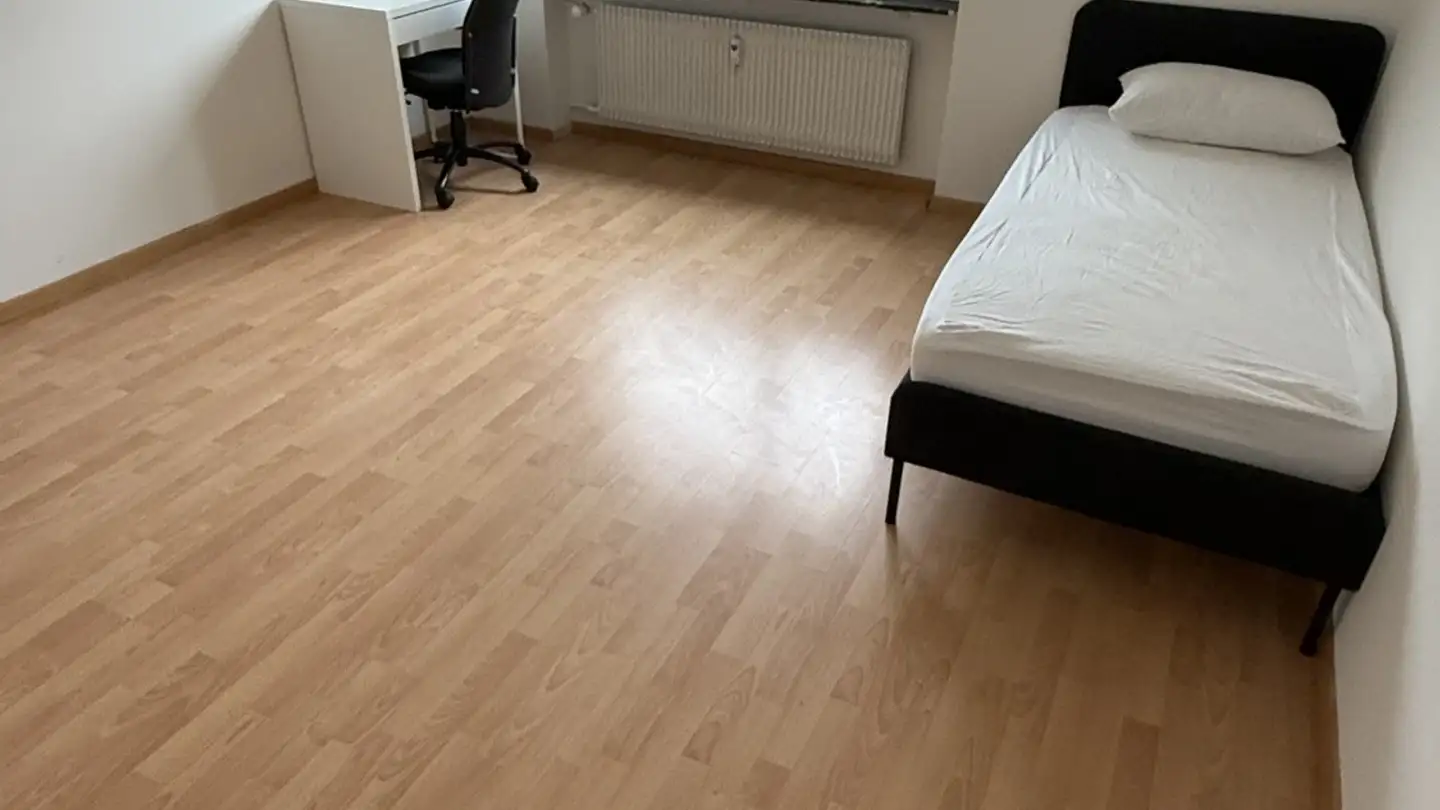 Single room for rent - Augsterheglistrasse 46, 4133 Pratteln