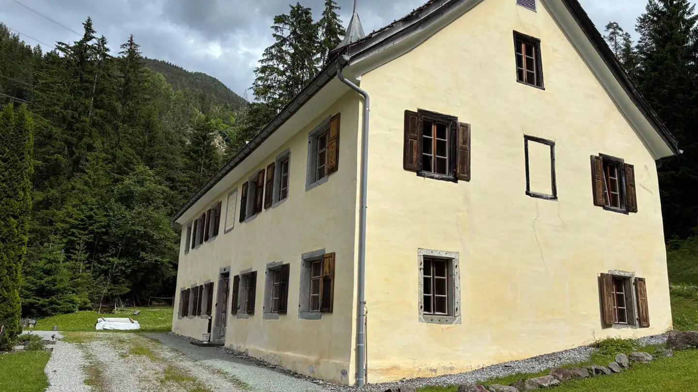 Höhlenhaus kaufen - 7477 Filisur