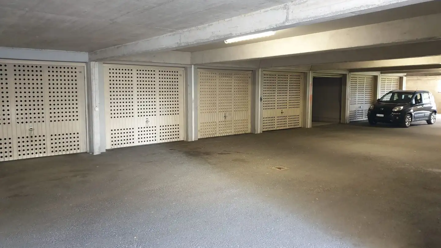 Garage individuel à louer - Chemin Des Dents Du Midi 46, 1860 Aigle - Photo 2