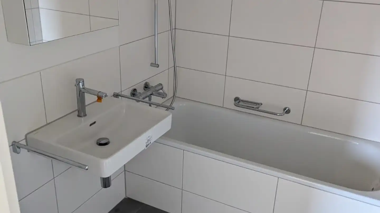 Zimmer mieten - Obrütli 4, 6043 Adligenswil - Foto 3