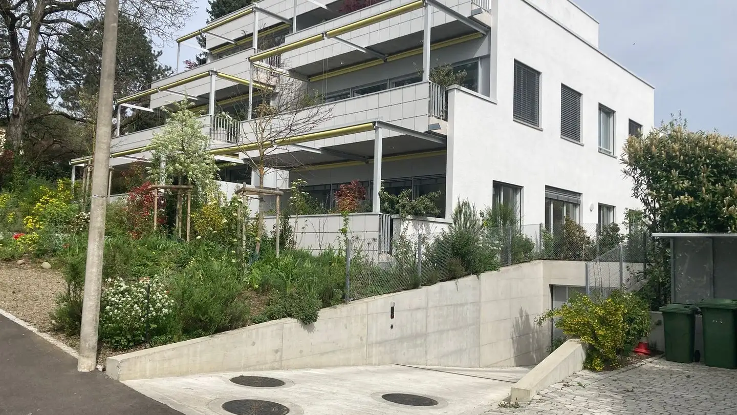 Place de parking souterraine à louer - Rottmannsbodenstrasse 12, 4102 Binningen