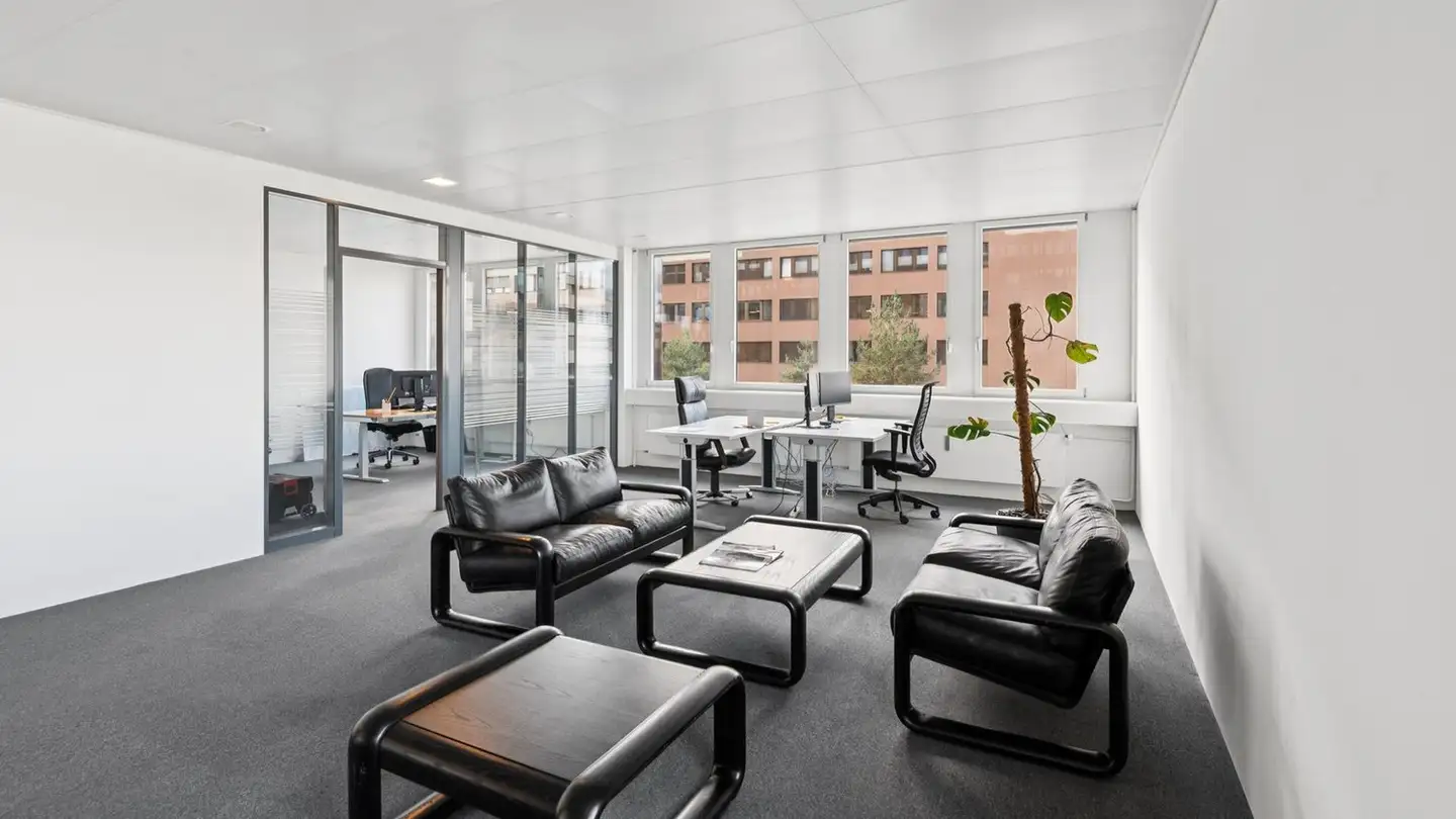 Office space for rent - Hinterbergstrasse 18, 6312 Steinhausen - Photo 4