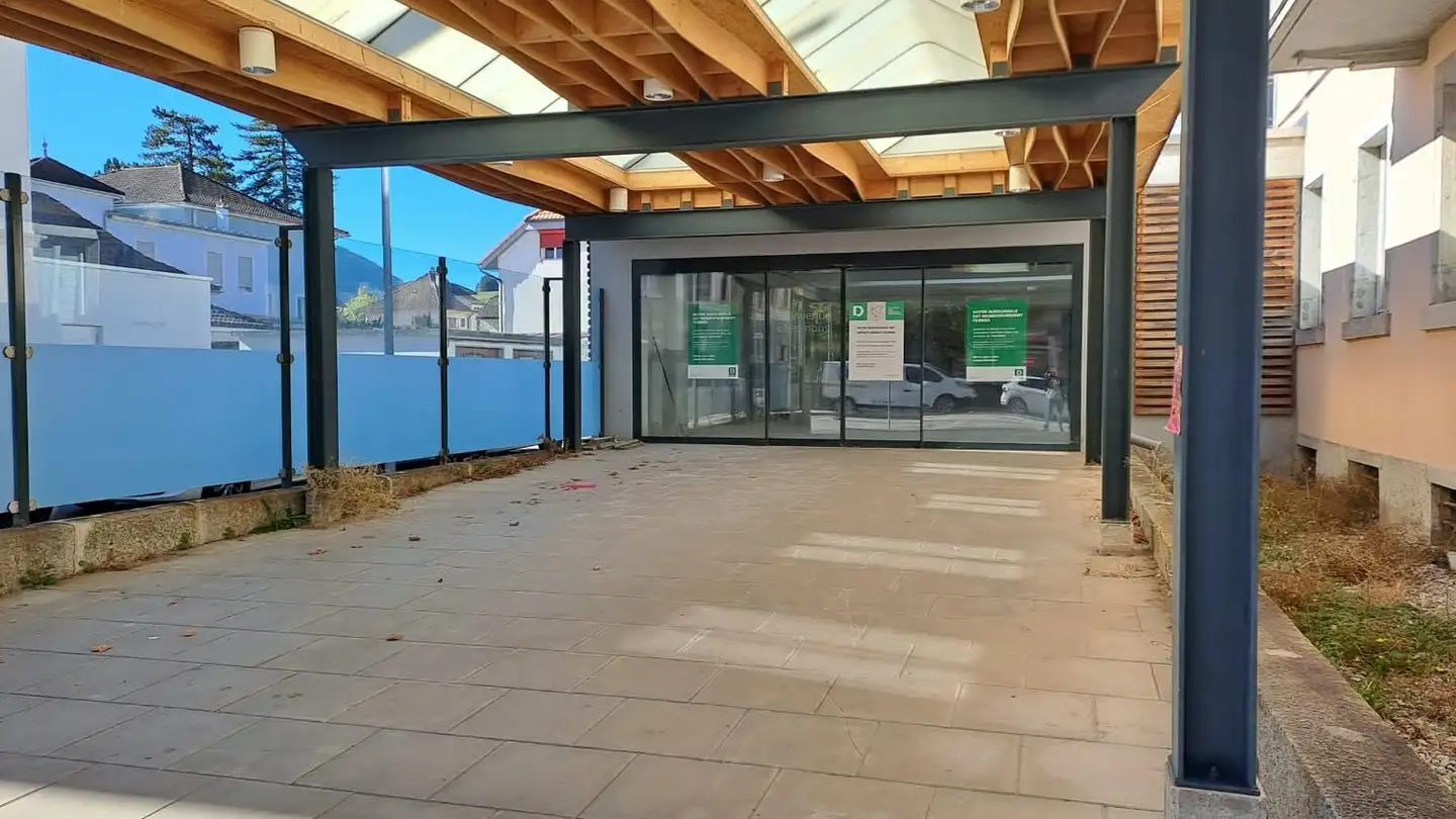Negozio in affitto - Rue Du Pont 1, 2114 Fleurier