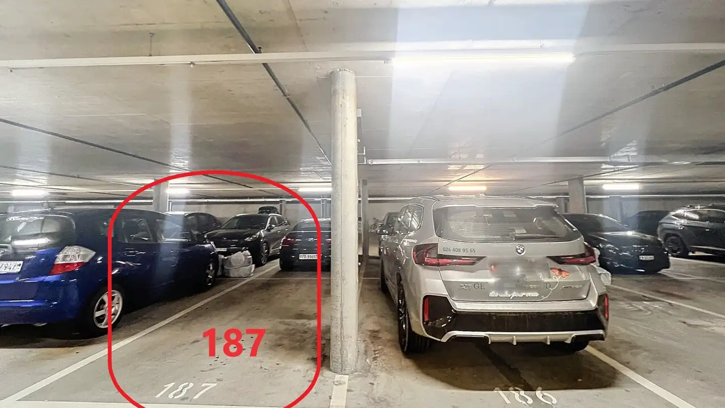Parcheggio coperto in affitto - Route Du Comptoir 21, 1700 Fribourg