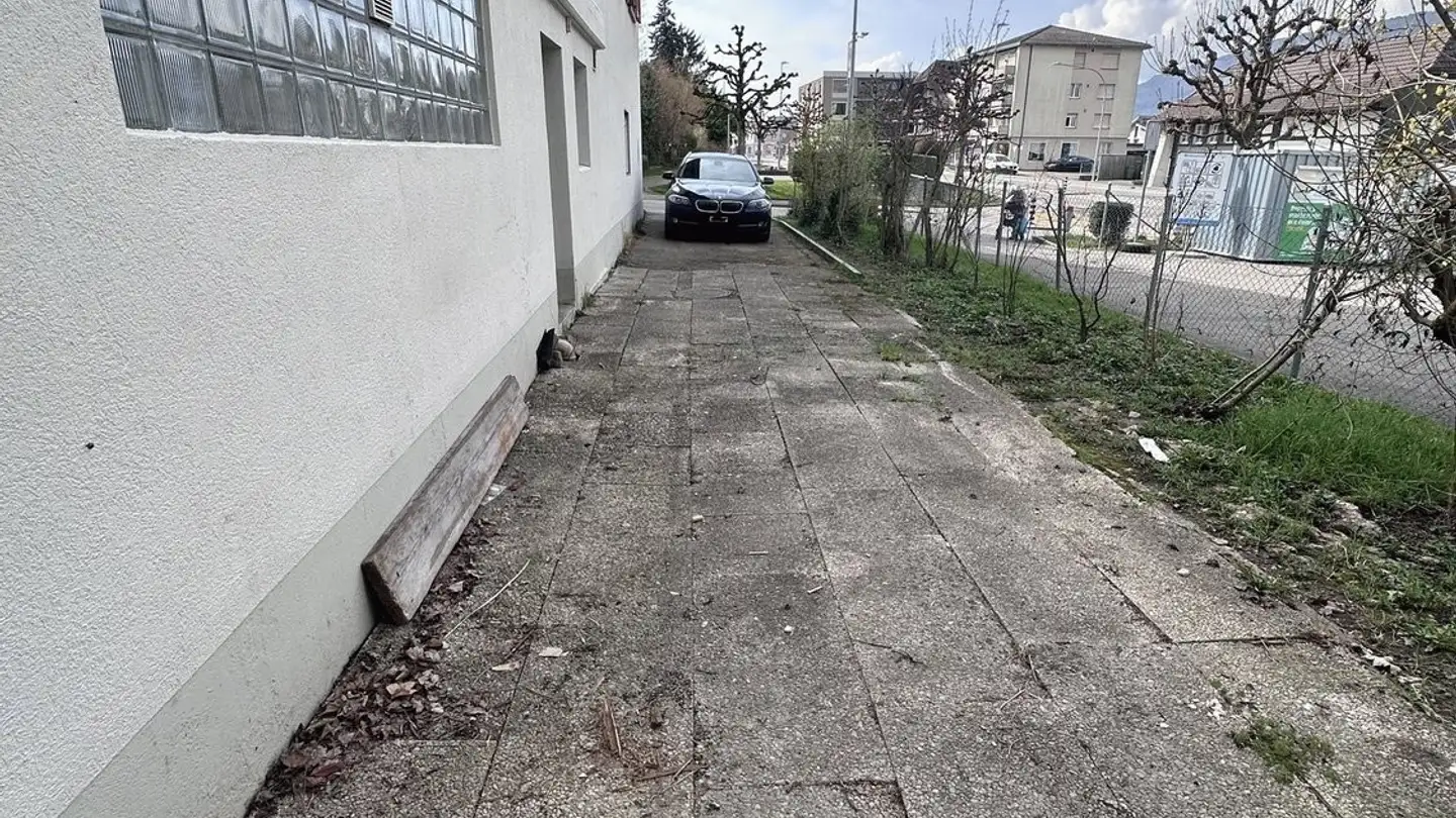 Place de parking extérieure à louer - Quellmattstrasse 3, 2563 Ipsach - Photo 3