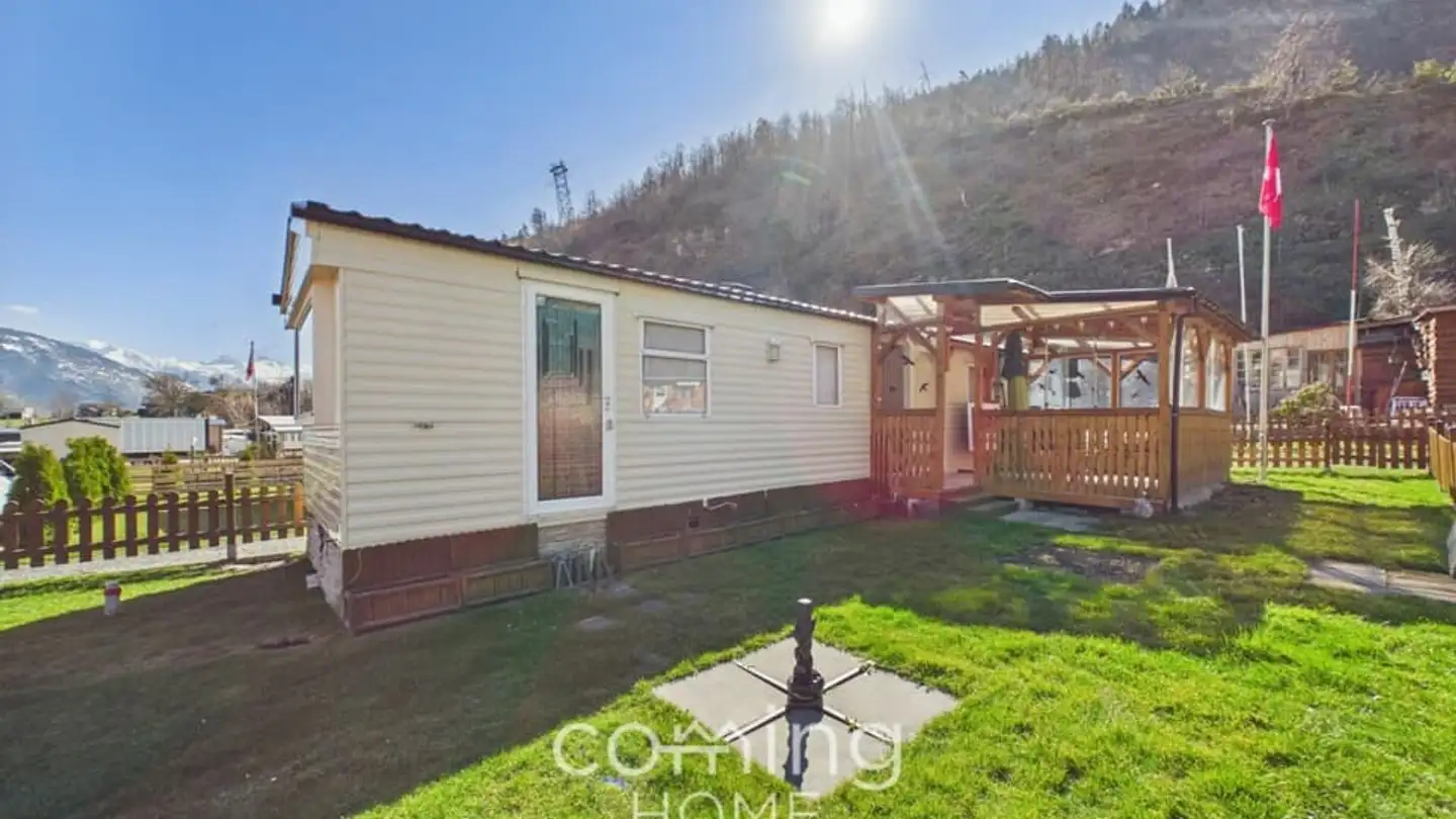 Commercial for sale - 3942 Raron