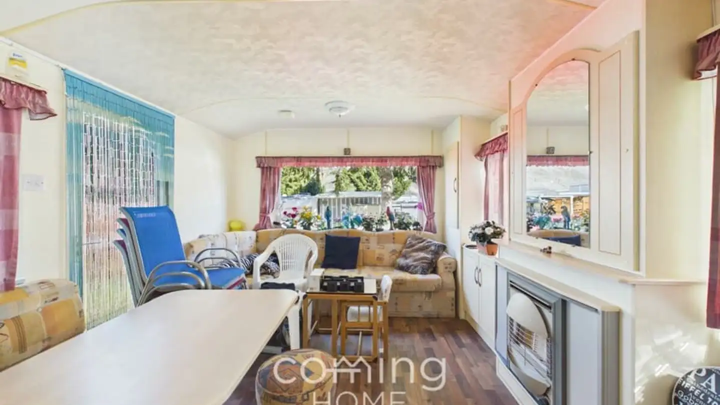 Commercial for sale - 3942 Raron - Photo 2