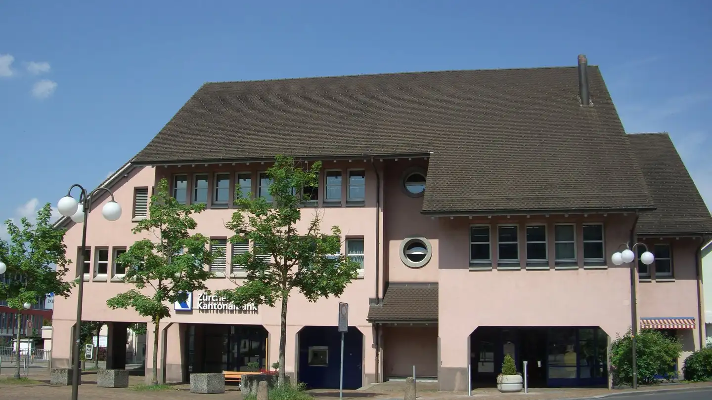 Tiefgaragenstellplatz mieten - Schulhausstrasse 4, 8600 Dübendorf
