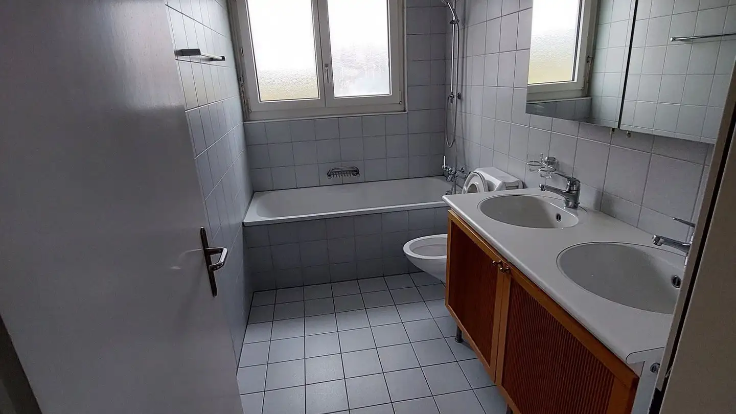 Appartamento in affitto - Gwattstrasse, 3645 Gwatt (Thun) - Photo 4