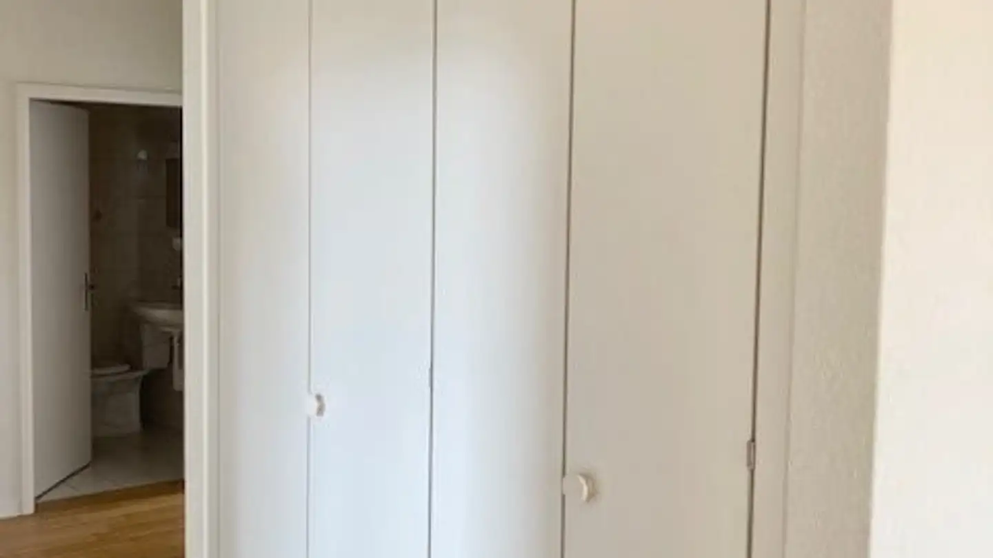 Attique à louer - Maedergässli 17, 1794 Salvenach - Photo 4