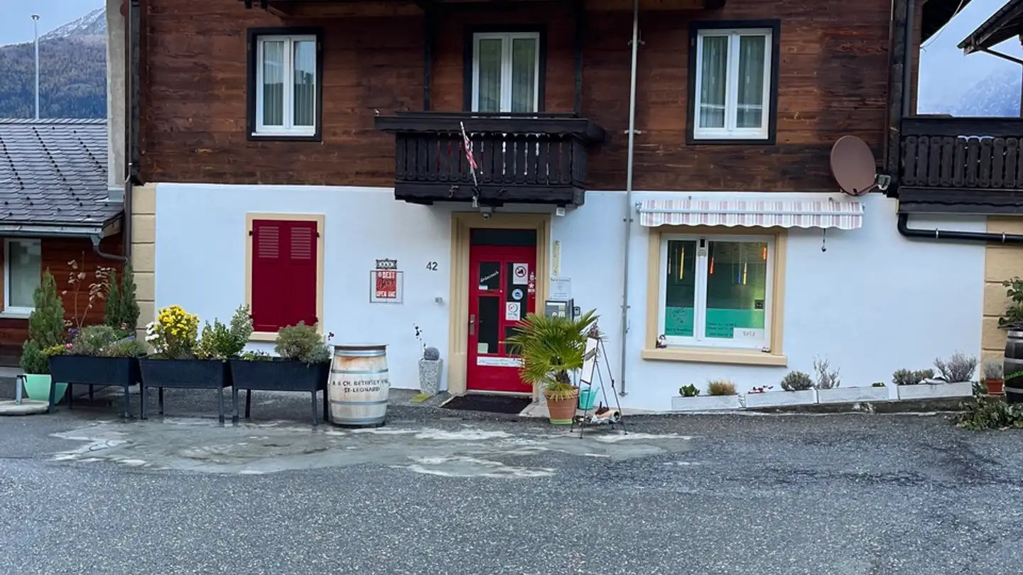 Hotel for sale - Hauptstrasse 42, 3943 Eischoll - Photo 2