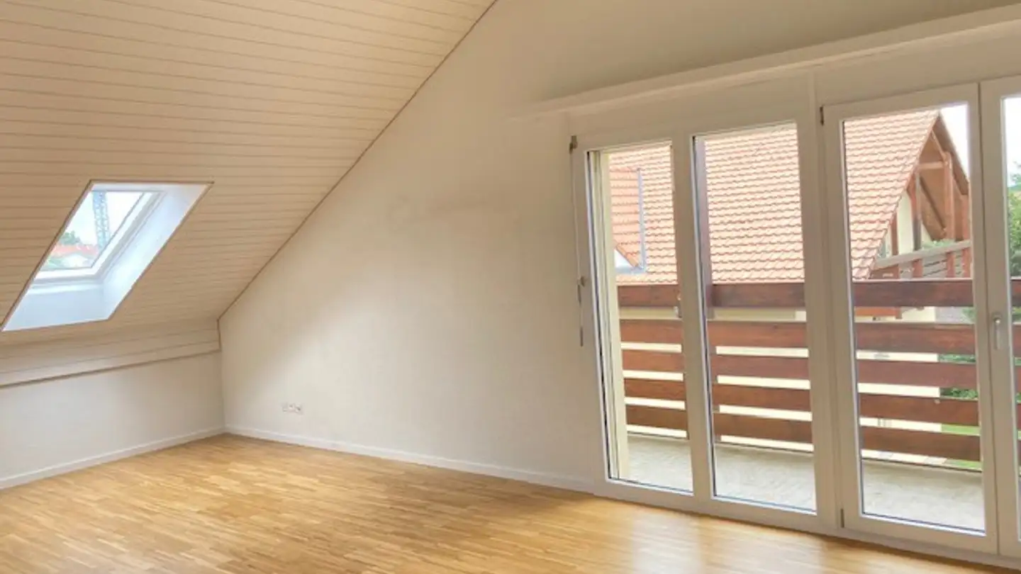 Attique à louer - Maedergässli 17, 1794 Salvenach - Photo 2