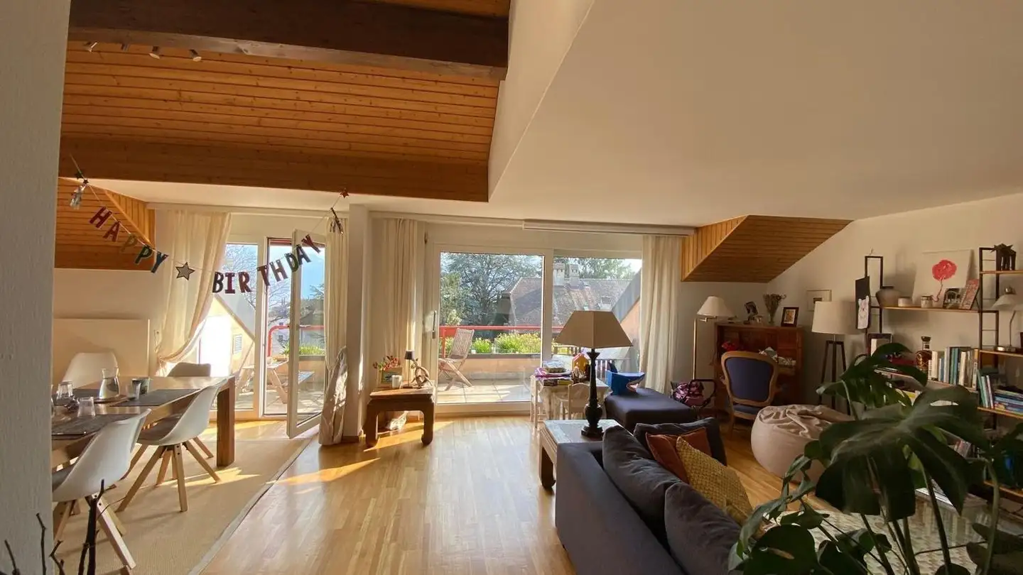 Attic flat for rent - 1009 Pully
