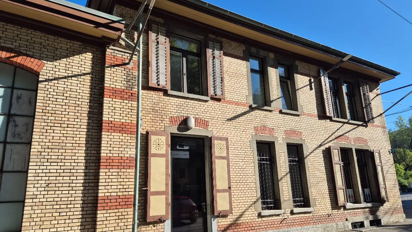 Shop for rent - Forchstrasse 260, 8125 Zollikerberg