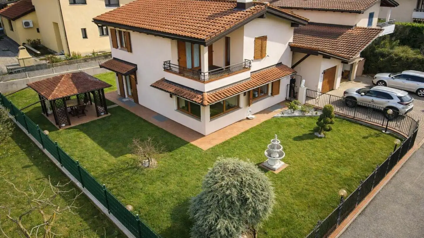 Einfamilienhaus kaufen - Via Cava, 6855 Stabio