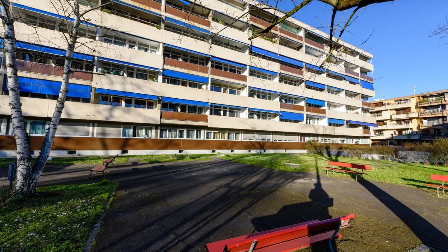 Place de parking extérieure à louer - Rue Des Peupliers 26, 1205 Genève