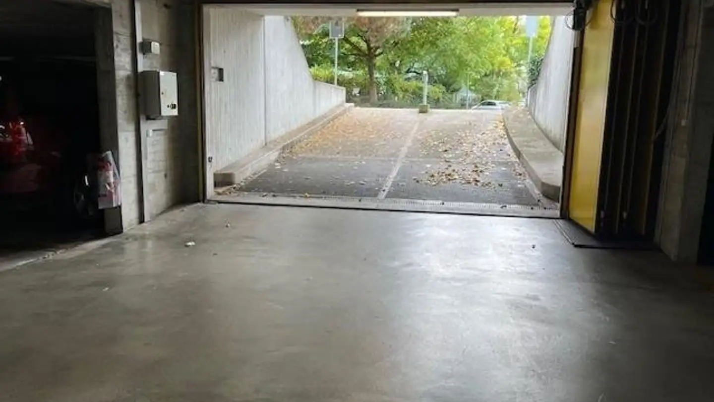 Parcheggio interno per moto in affitto - Weidenweg 8, 4127 Birsfelden - Photo 2