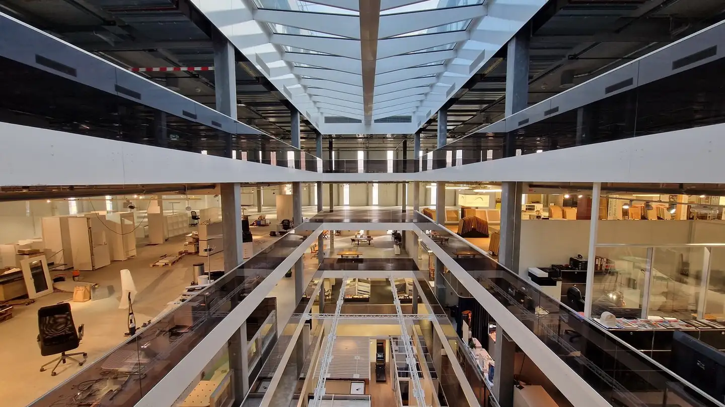Commercial à louer - Industriestrasse 18, 8604 Volketswil