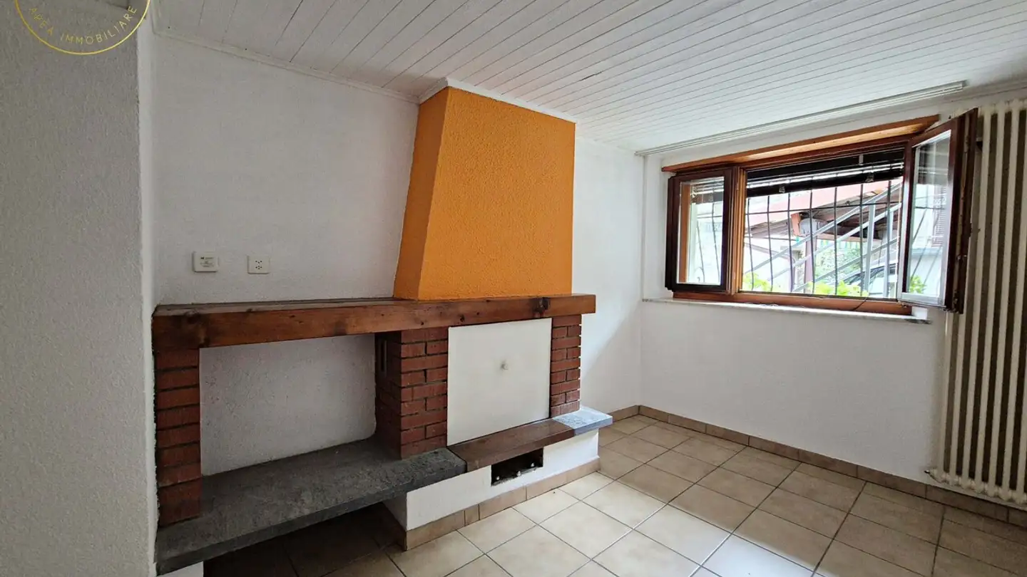 Edificio residenziale in vendita - 6802 Rivera - Photo 2