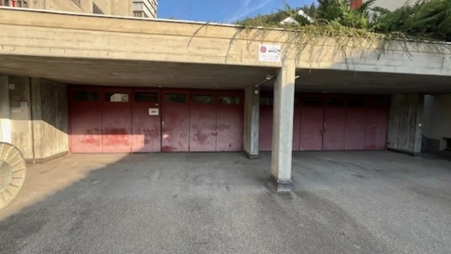 Doppelgarage mieten - Via S. Clau Sut 2, 7130 Ilanz