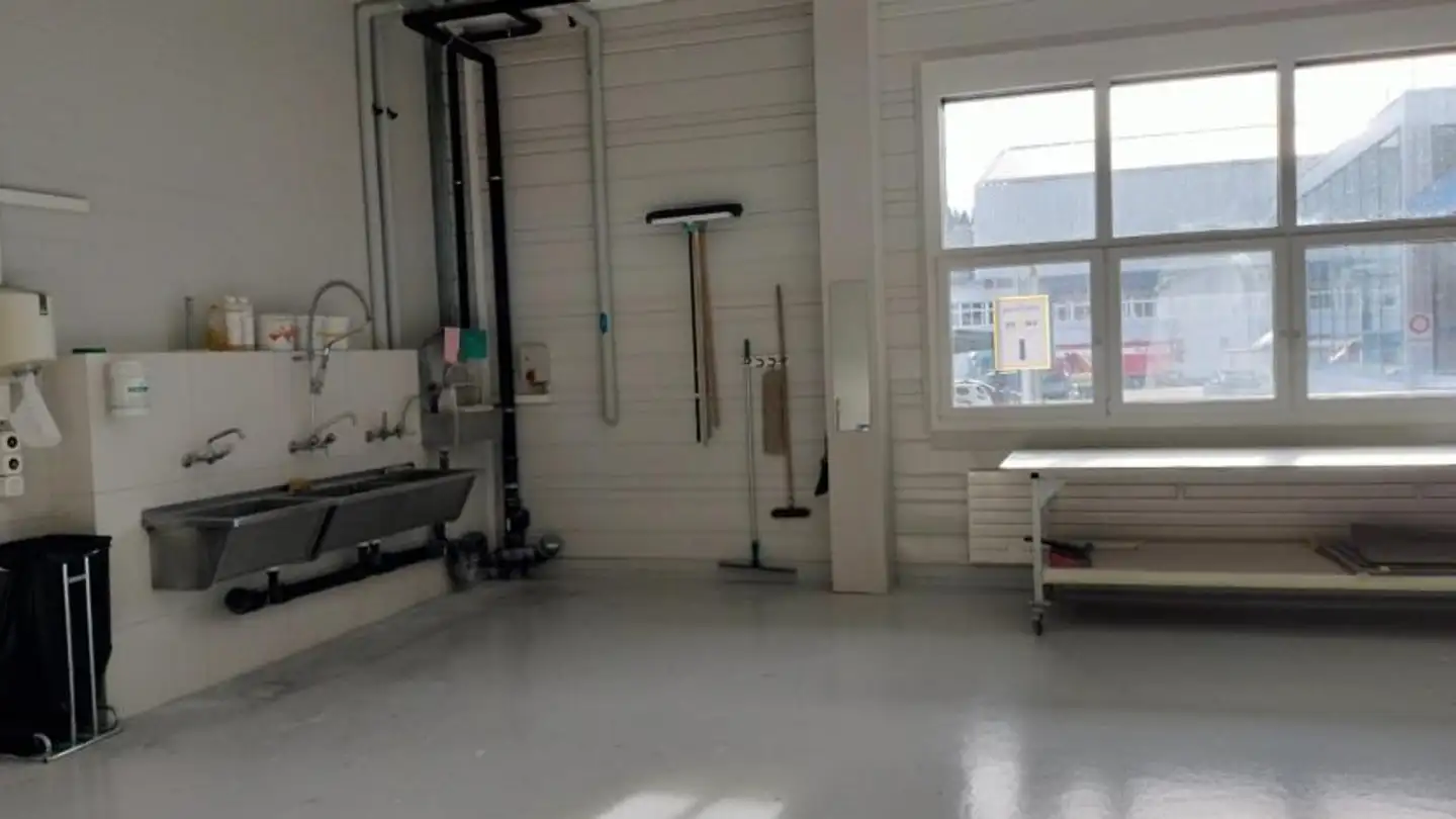 Commercial for rent - St. Galler Strasse 240, 9200 Gossau SG - Photo 2