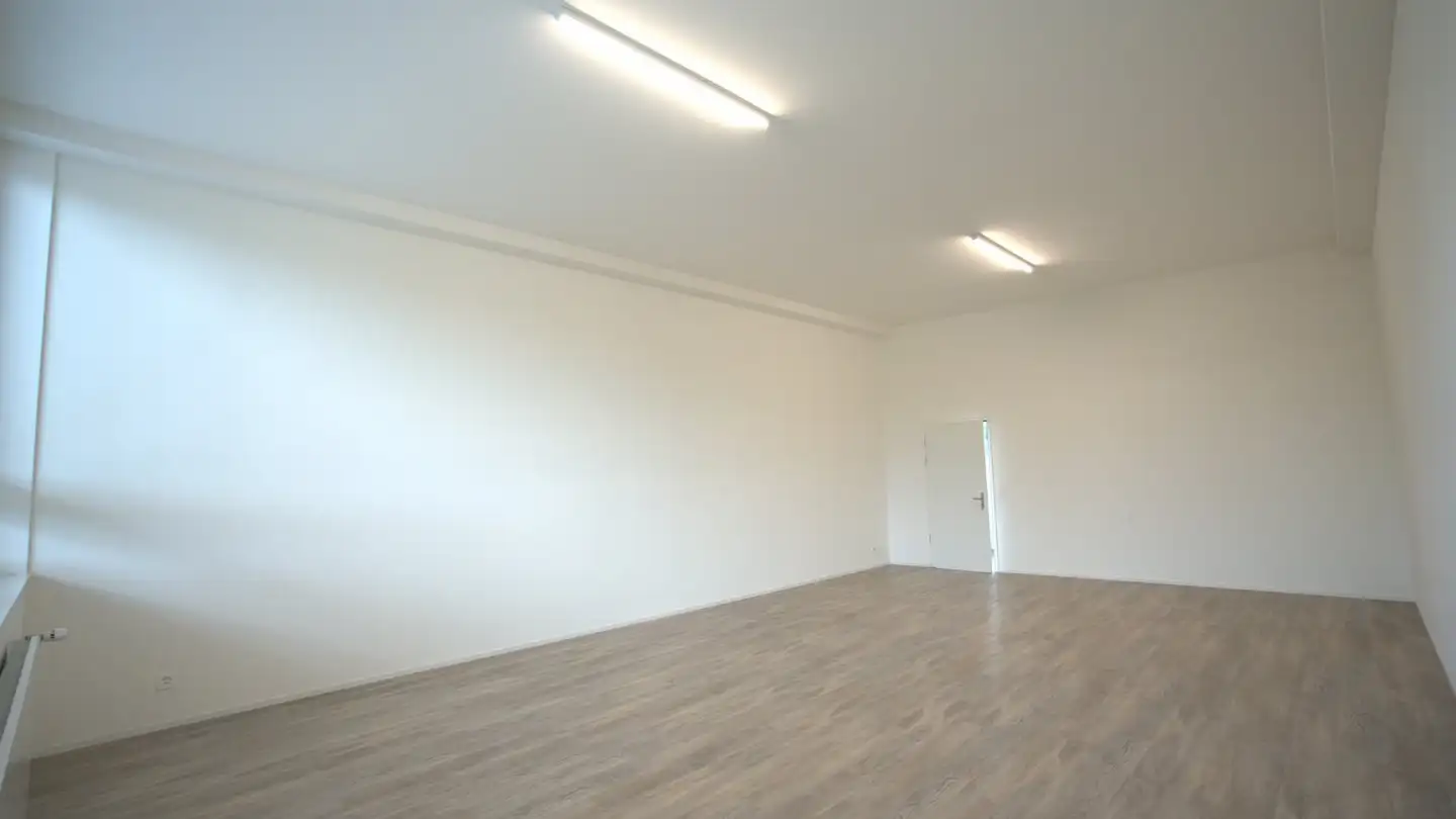 Commercial à louer - Bertschikerstrasse 2, 8620 Wetzikon ZH