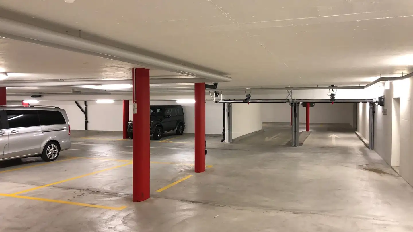 Place de parking souterraine à louer - Laubisrütistrasse 42, 8712 Stäfa - Photo 2
