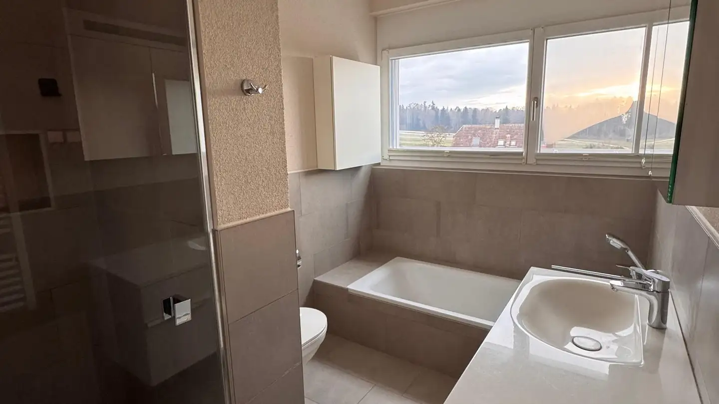 Attique à louer - Schatzacher 6, 2564 Bellmund - Photo 2