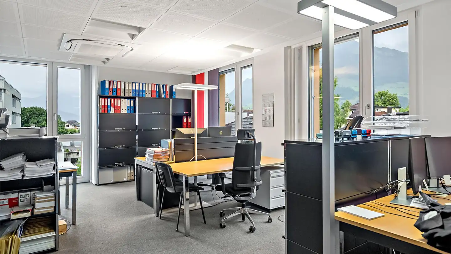 Commerciale in affitto - Robert-Durrer-Strasse 2, 6370 Stans