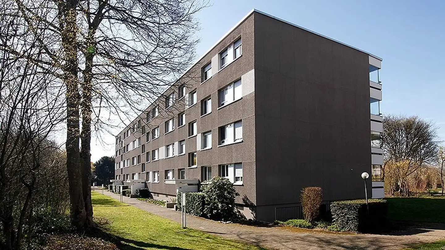 Indoor motorbike parking space for rent - Moosäckerstrasse 10, 5442 Fislisbach
