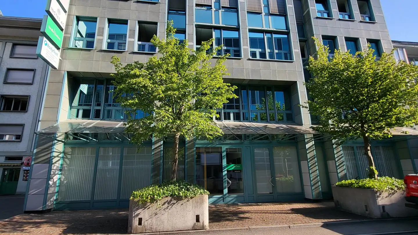 Commercial à louer - Hintere Bahnhofstrasse, 5000 Aarau