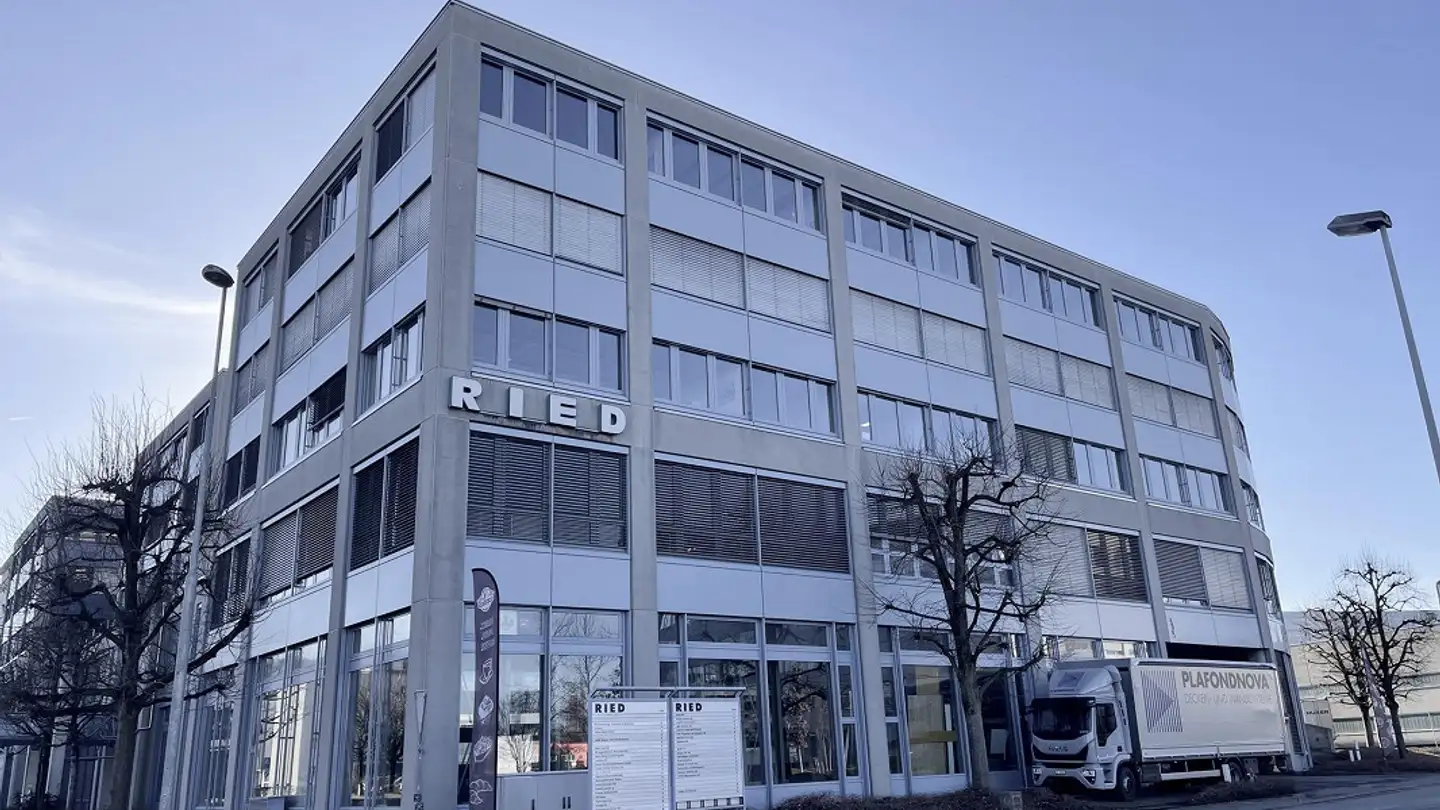 Commercial for rent - Riedstrasse 1, 6343 Rotkreuz
