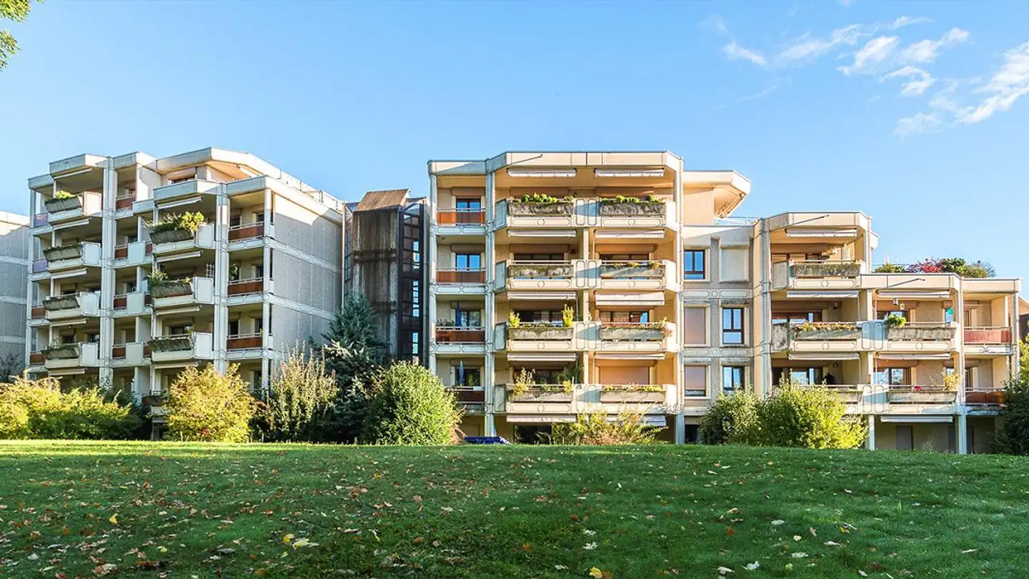 Parkplatz im Freien mieten - Avenue De Gratta-Paille 3-8, 1018 Lausanne